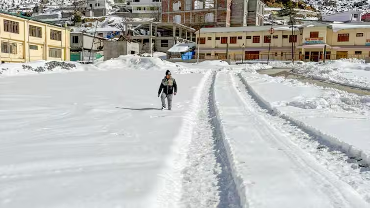 चमोली-बद्रीनाथ हाईवे पर बड़ा हादसा, सड़क निर्माण में लगे 57 मजदूर बर्फ में दबे